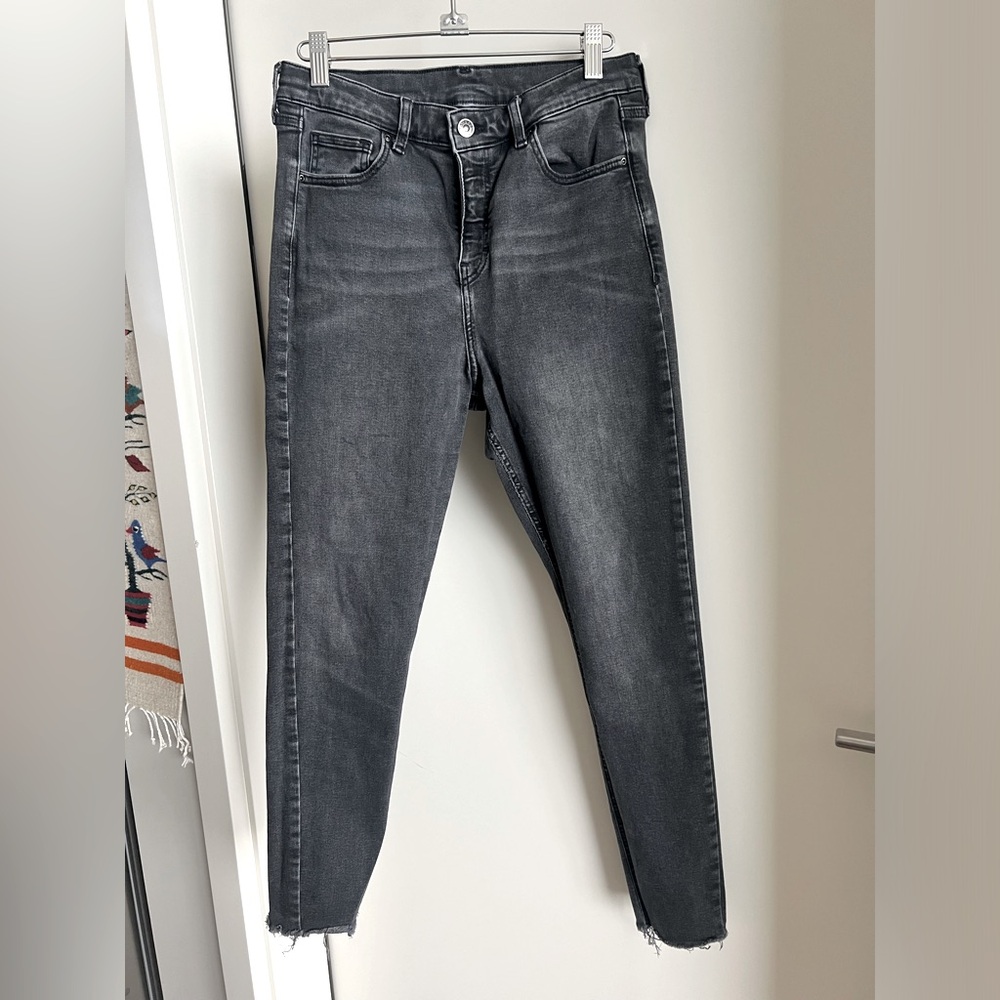Topshop Lightwash Black Moto Raw Hem Skinny Jeans